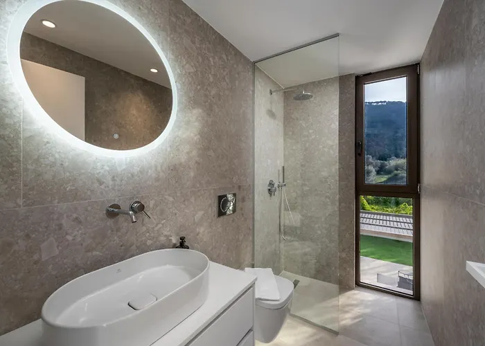 Casa Yiava فيلة إياليسوس