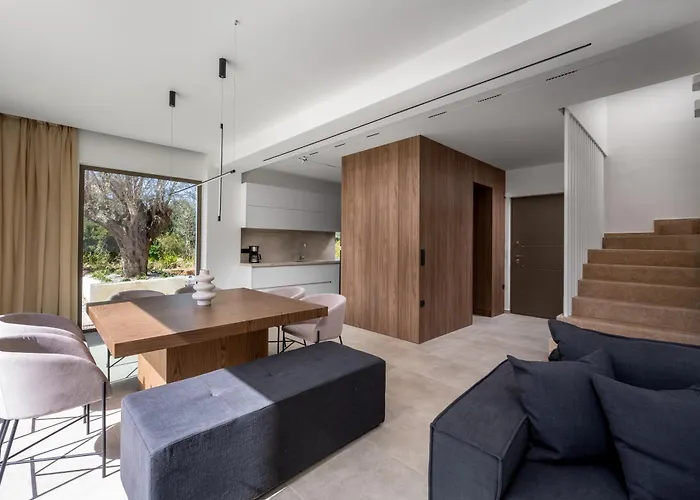 Casa Yiava فيلة إياليسوس